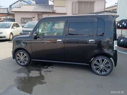 リアガラスはプライバシーガラス♪