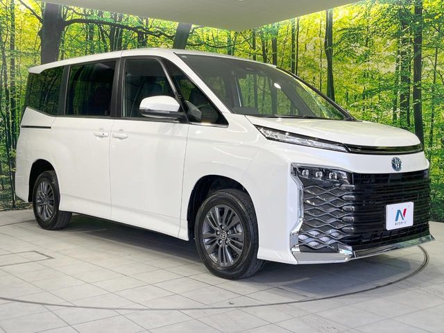 大好評のボディコーティング「弾スプラッシュコート」もご納車までに施工可能。通常のガラスコートと異なる、耐久年数6年の無機質ガラスコーティングが、ボディをキレイな状態に保ってくれます。