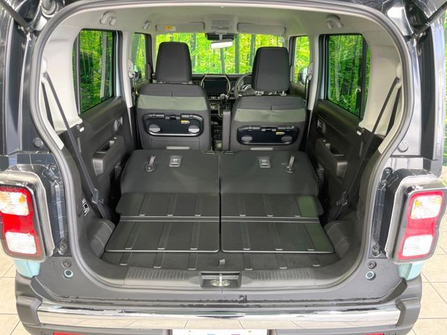 普段のお買い物や通勤、送迎等に十分な荷室スペースを確保しております。セカンドシートを倒すと、大きな荷物の積載も可能です♪