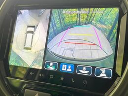 【全方位モニター用カメラ】専用のカメラにより、上から見下ろしたような視点で360度クルマの周囲を確認することができます☆死角部分も確認しやすく、狭い場所での切り返しや駐車もスムーズに行えます。