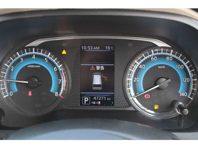 視認性の良いメーターで、必要な情報が一目で分かります♪