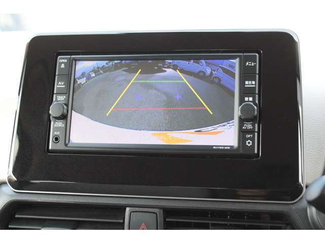 アラウンドモニターを装備！駐車の際、これがあれば運転に自信が無い方も安心です！一度使うと手放せない装備です！