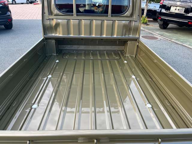 この度はオートサルーン羽山の在庫車をご覧いただきありがとうございます。多くのお客様にご支持いただき創業41年を迎えました。これからも多くの皆様に支持いただけるようお車をお届けします。