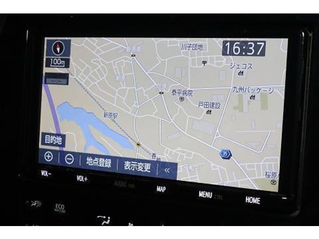 スチームがけでエンジンルームの汚れもしっかりとクリーニングを実施！