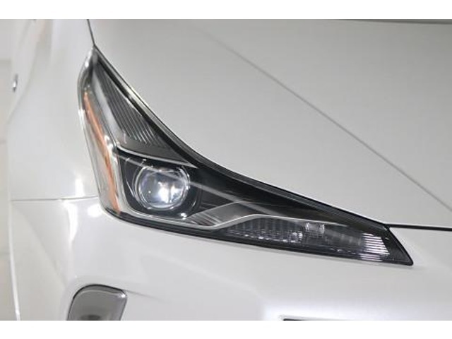 視認性が良く、信頼性も高いLEDヘッドライトです。