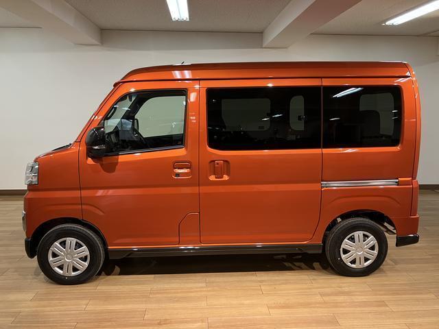 4人乗りながらでも荷物がいっぱい積めます！家族や友達と一緒に大きな楽しさをのせてお出かけできます！！