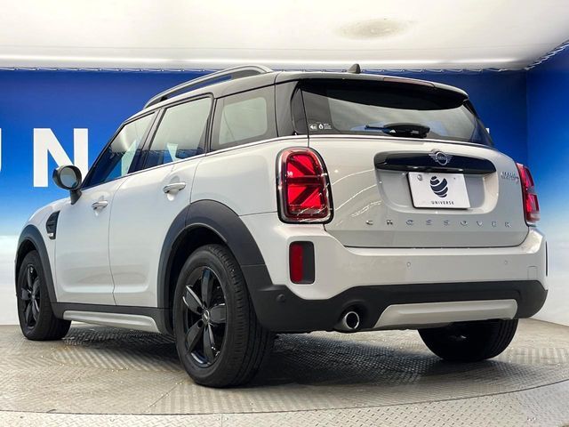 ●YANASEオートシステムズとの提携によって実現した高品質修理ネットワーク！大切なお車だから、万が一の修理でも「純正品質」をご提供。当店でご購入いただくお車にはメリットが数多くあります