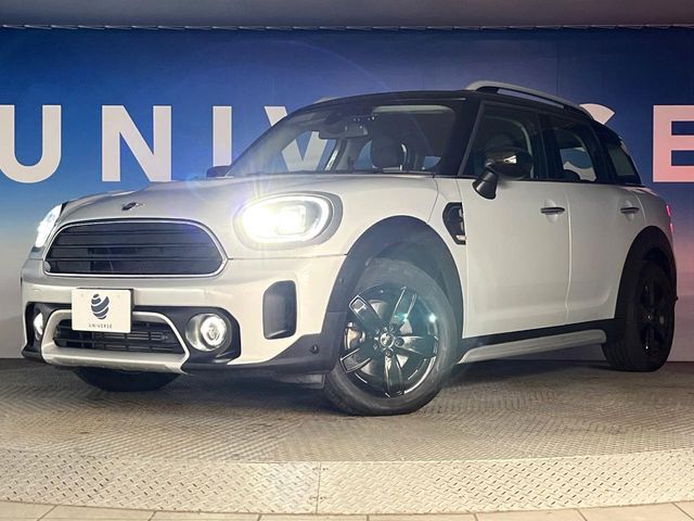 ●LEDヘッドライト：夜間走行時も良好な視界を確保し安心して運転できる高輝度LEDヘッドライトを装備！点灯速度が早く、消費電力も抑えられています。