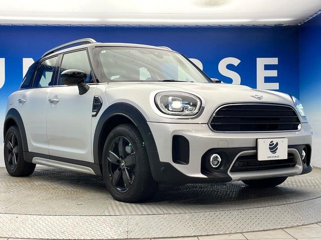 ●無料付帯の保証の他、安心の最長3年・走行無制限保証（有償）をご用意。輸入車を安心してお楽しみいただける様、保証内容も充実はもちろん、無料点検＆オイル交換やロードサービスも付帯しております。