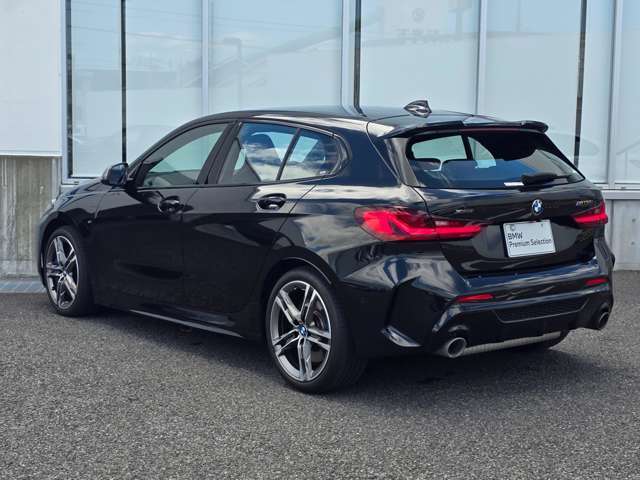 この度は弊社認定中古車をご覧いただき誠にありがとうございます。弊社はBMW 正規ディーラーですので遠方のお客様も安心してご購入下さい。ご不明な点がございましたらお気軽にお申し付けください。