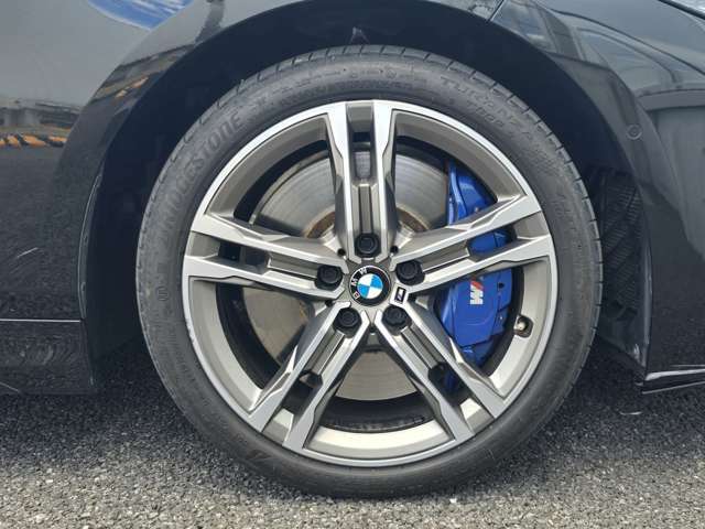 右前フロント 225/40R18