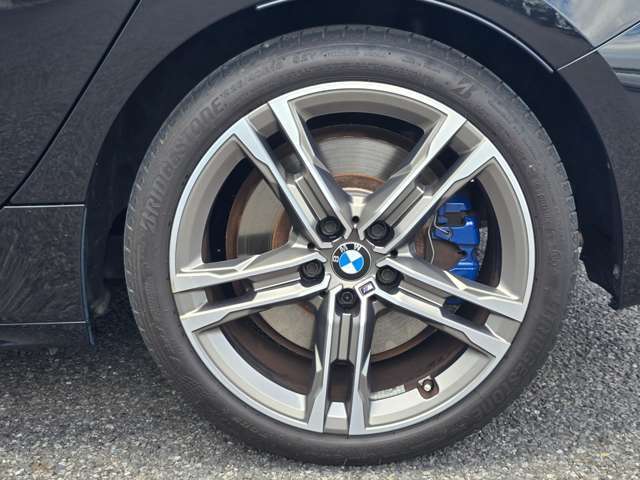 左後リヤ 225/40R18