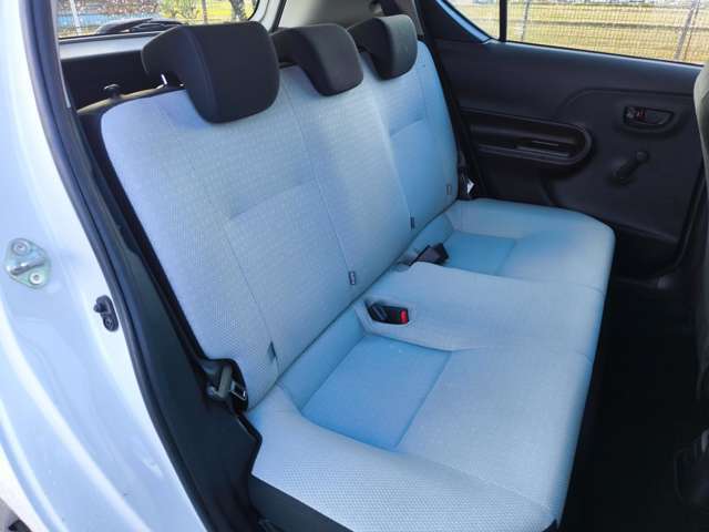 リアシートです。