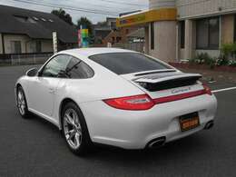 997.2型最終モデルになります。最新の911よりコンパクトで人気です。