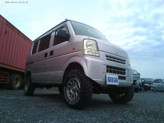 お車の事ならお任せ下さい！！整備スタッフ、鈑金塗装専門のスタッフが責任を持って対応させて頂きます。