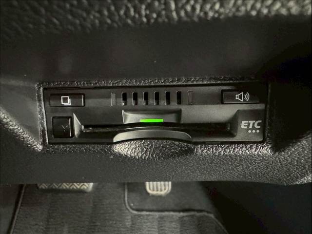 ETC装備。土日の利用料金の割引や、朝夕の通行料金を割引料金で高速道路をお楽しみいただけます。