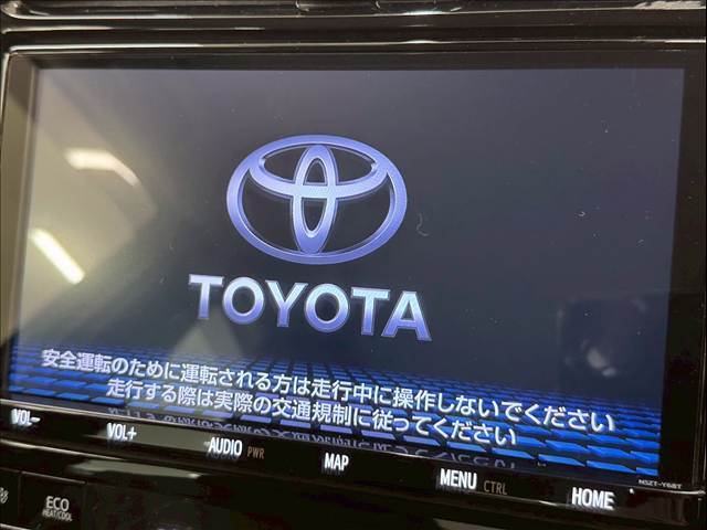 純正9インチマルチナビゲーション搭載。DVDの再生、フルセグTV、Bluetoothお楽しみいただけます。