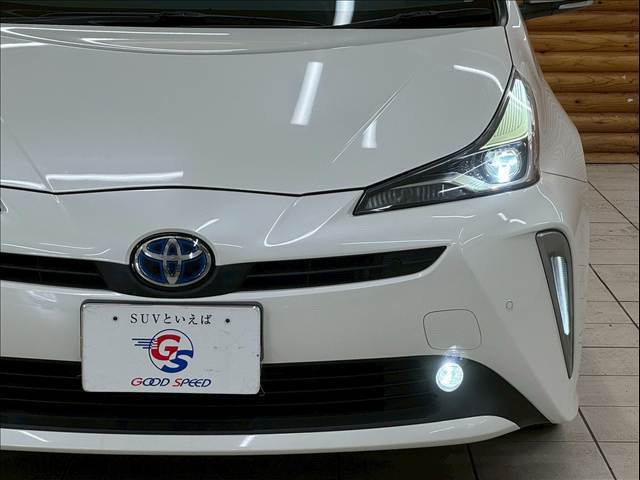 LEDヘッドライト搭載。夜道も明るく照らします。