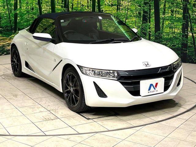大好評のボディコーティング「弾スプラッシュコート」もご納車までに施工可能。通常のガラスコートと異なる、耐久年数6年の無機質ガラスコーティングが、ボディをキレイな状態に保ってくれます。