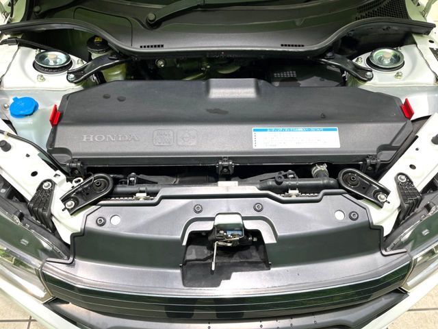普段のお買い物や通勤、送迎等に十分な荷室スペースを確保しております。