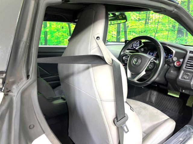 ドライバーによって運転しやすいポジションは異なり、あの車はどうなのか不安なこともありますよね。気になるお車は店頭で乗り込んでご確認いただけます♪
