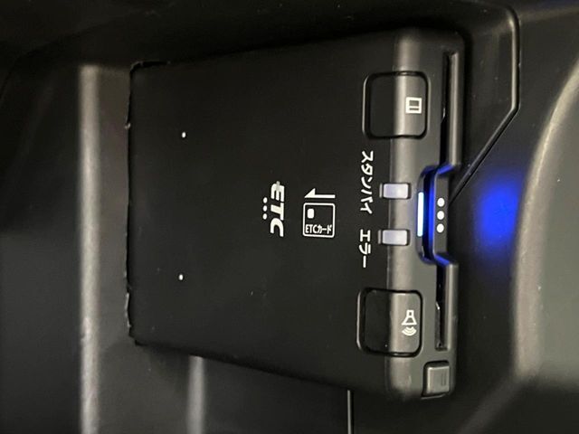【ETC】高速道路の料金所をストレスなく通過！話題のスポットやサービスエリアに多い「スマートIC」利用時は必須のアイテムです。当店でセットアップを実施、ご納車当日からすぐにご利用いただけます！