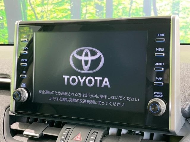 【9インチ　ディスプレイオーディオ】大画面ディスプレイへお持ちのスマートフォンと連携して、ナビやbluetoothでの音楽再生が可能です♪デザインはもちろん操作性も良好！別途ナビ機能の取付可能です♪