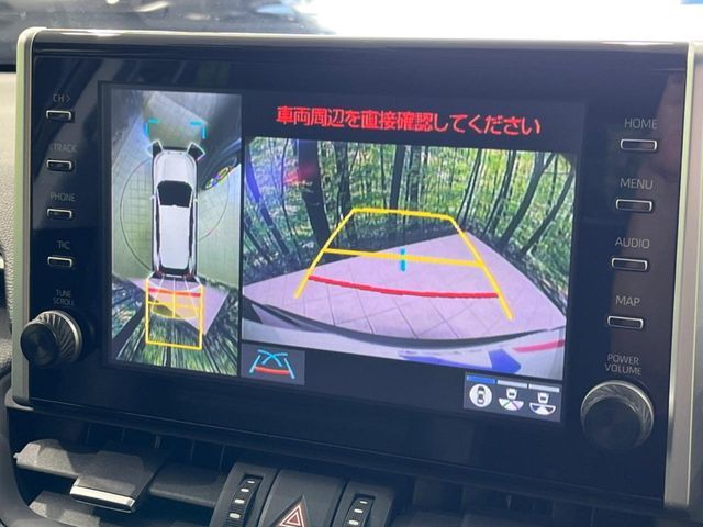 【パノラミックビューモニター】専用のカメラにより、上から見下ろしたような視点で360度クルマの周囲を確認することができます☆死角部分も確認しやすく、狭い場所での切り返しや駐車もスムーズに行えます。