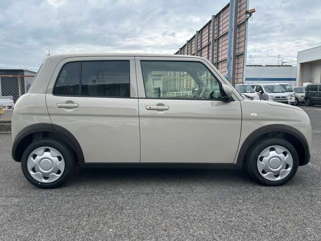 ◆ルームクリーニング◆中古車は匂いや汚れが気になる...そんな不安を和らげるルームクリーニングも施工可能です。是非ご相談ください。