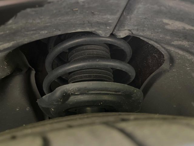 下回りの劣化予防の為の防錆加工の施工も承っております。降雪地域はもちろん、沿岸部にお住いの方や、趣味でマリン・ウィンタースポーツをされる方に大変好評いただいております。