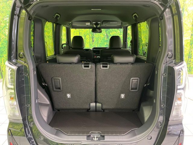 普段のお買い物や通勤、送迎等に十分な荷室スペースを確保しております。セカンドシートを倒すと、大きな荷物の積載も可能です♪