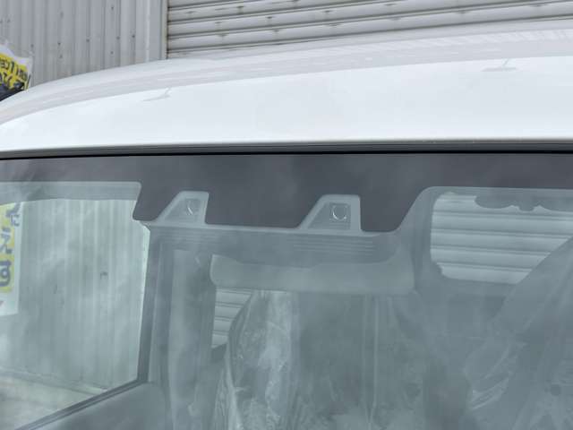 衝突被害軽減ブレーキが装備されているので、運転中に音や表示によって警告します☆