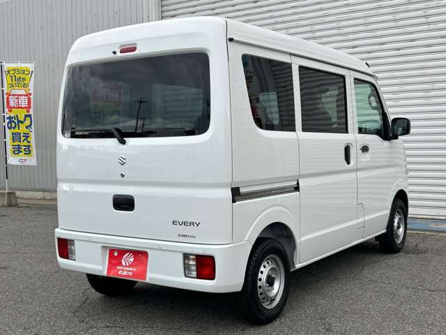 当店は、近畿運輸局長指定工場を併設しており、ご契約いただいたお車をご納車までに安心の納車前点検を実施させていただきます。