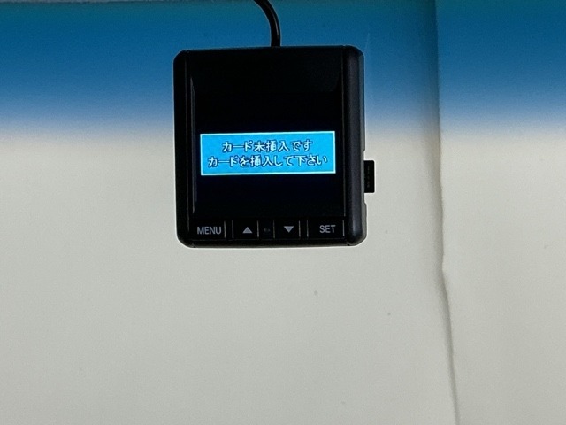 まさか！の時のためにドライブレコーダー装着しています。衝突を感知すると一定時間画像を自動保存できるので安心です