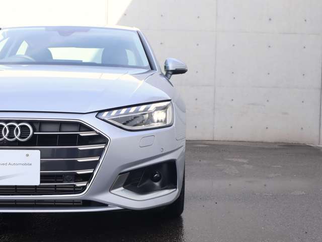 ●Audiが最初に採用したLEDポジショニングランプ。シャープなラインで昼間でも点けていたいと思うほど上品でオシャレです。夜間走行時はさらに目立ちます！