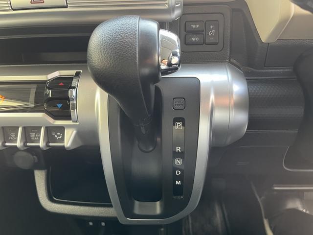 ターボの特性に合わせ、スポーティかつ低燃費にも貢献する6AT