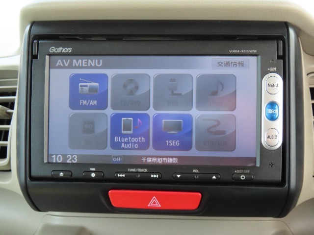 【 ホンダ純正ギャザズ・VXM-155VSi 】Bluetooth接続に対応しています。その他、TVやAM/FMラジオの視聴・CDやDVD再生・USB接続などが可能です。