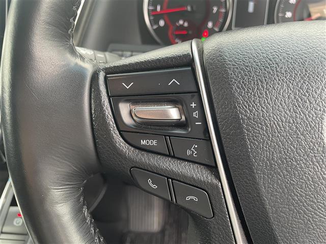 【運転席操作部】快適なドライブを楽しむための機能が装備されています！運転席から触れるので、使いやすいです！除菌プランいれていただくと、さらに清潔で安心していただけます！