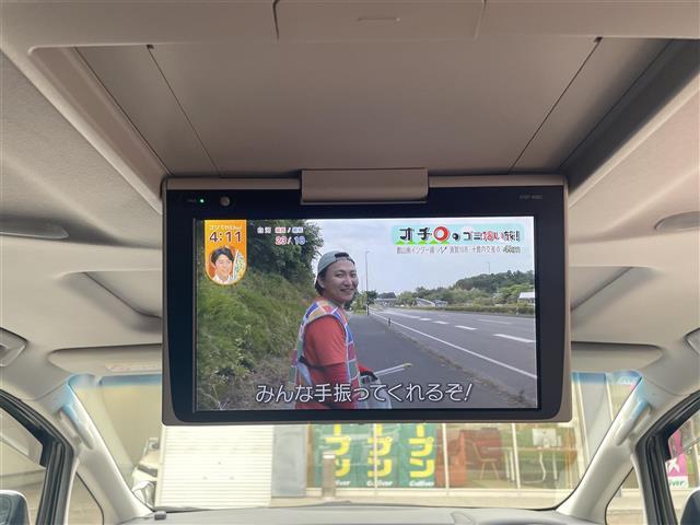 【後部座席操作部】後部座席を快適に過ごしていただくための便利な装備が付いています！