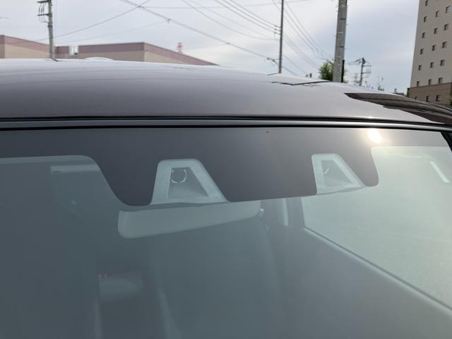 【衝突被害軽減装置】デュアルカメラブレーキサポート☆人の目と同じように左右2つのカメラで前方の車や歩行者を検知！夜間の歩行者も検知◎免許を取ったばかりの方からベテランさんまで付いていて嬉しい装備です◎