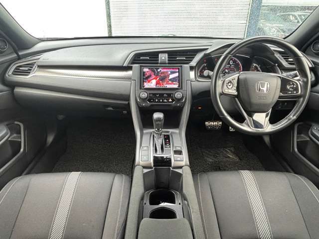 SDナビTV・大型リアウィング・ホンダセンシング・LEDヘッドライト＆フォグランプ・バックカメラ・シートヒーター・純正18インチアルミ・ビルトインETC