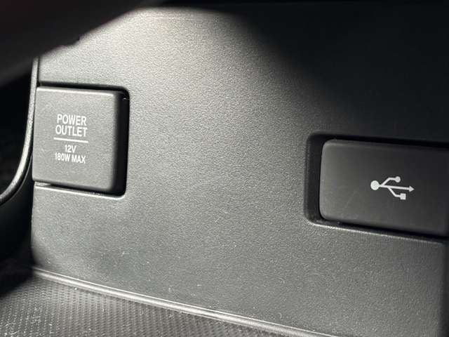 USBコネクター付きです。