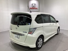 Honda認定中古車 U-Selectは3つの安心をお約束します。　1　Hondaのプロが整備した安心。 2　第三者機関がチェックした安心。　3　購入後もHondaが保証する安心。