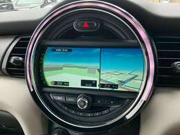 【純正ナビ】装備です！インパネ周りがすっきりしてますね！