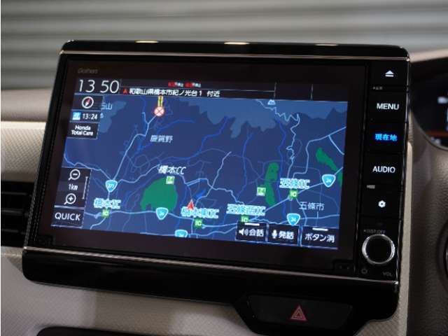 【ナビゲーション】起動までの速度と地図を検索する速度が最大の魅力。初めての道でも安心・快適なドライブをサポート出来ます。操作も簡単で、ストレスフリーなドライブを提供。