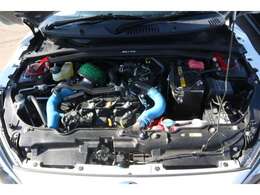 エンジンルームも綺麗です。