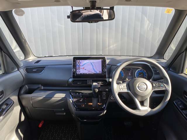 ルークスの運転席周りの画像です。興味がわいて来ませんか？ゆっくり、じっくりご覧下さい。