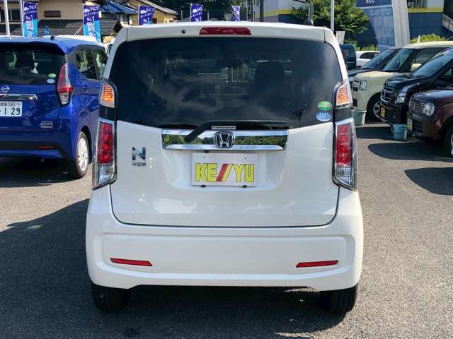 当社の展示車は全車両に”社団法人自動車公正取引協議会”の車両状態説明書を掲示しております。修復歴の有無は勿論、ドア等の外板の交換歴の有無までも表示☆口頭説明では無く書面にてお渡ししております♪