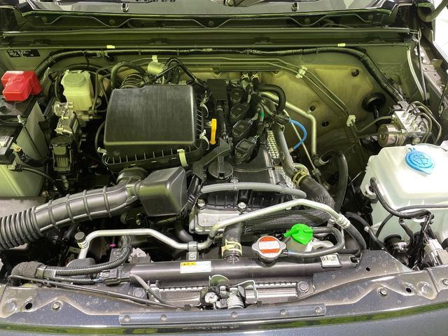 親切・丁寧な専門メカニックスタッフが応対！・車検・点検整備・事故等の修理などアフターサービスも安心。お車のカスタマイズもネクステージのサービススタッフまでご相談ください！