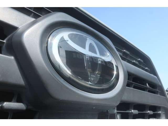＜パノラマサンルーフ＞　純正9インチナビ　フルセグTV　Bluetooth　ETC　置くだけ充電　パワーシート　純正LEDヘッドライト＆FOGランプ　トヨタセーフティセンス（安全装置）
